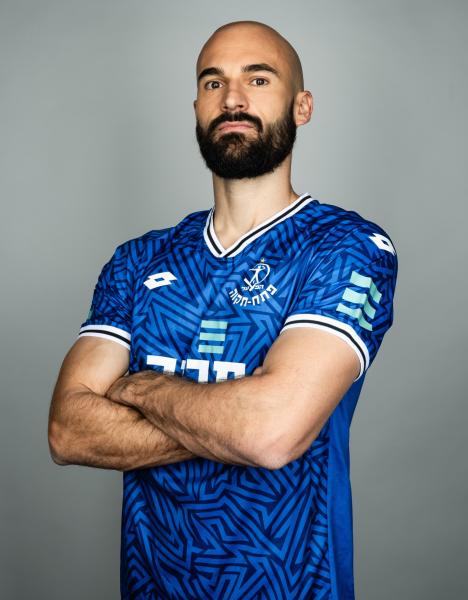 ניקו אנטוניץ' - יום צילומים הפועל פ"ת, עונת 2023/24, טייק 1